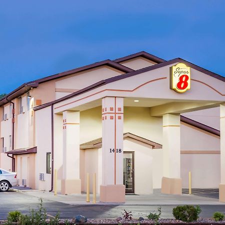 Super 8 By Wyndham Ames Exterior foto